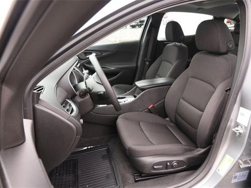 Used 2024 Chevrolet Malibu LT image 8