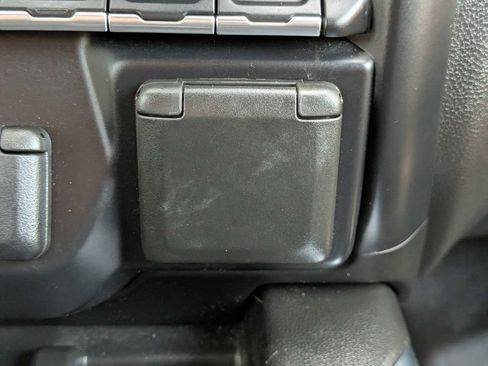 Used 2022 GMC Sierra 3500 AT4 w/ AT4 Preferred Package AWD/4WD image 29