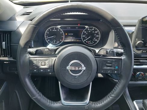 Used 2023 Nissan Pathfinder SL FWD image 29