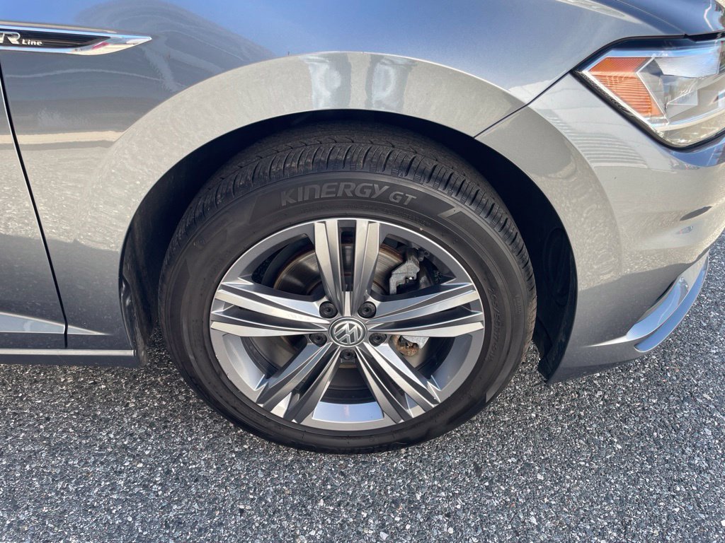 Used 2019 Volkswagen Jetta R-Line w/ R-Line Cold Weather Package FWD image 13