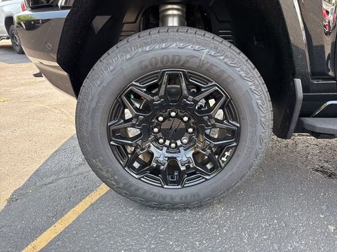 New 2025 GMC Hummer EV 2X AWD/4WD image 12