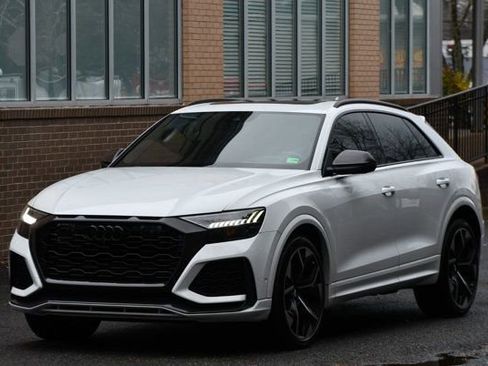 Used 2020 Audi RS Q8 w/ Carbon Optic Package image 3