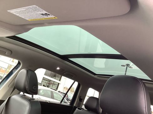 Used 2021 Volkswagen Atlas SEL Premium w/ MDO Package (Bench Seat) image 25