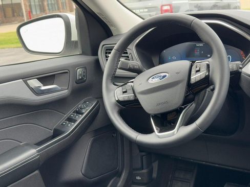 Used 2024 Ford Escape Platinum w/ Premium Technology Package AWD/4WD image 12