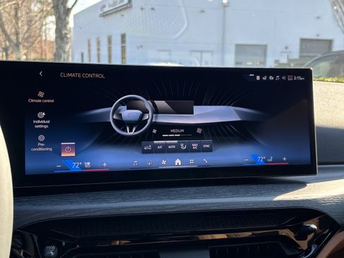 Used 2026 BMW 330i Sedan w/ M Sport Package image 32