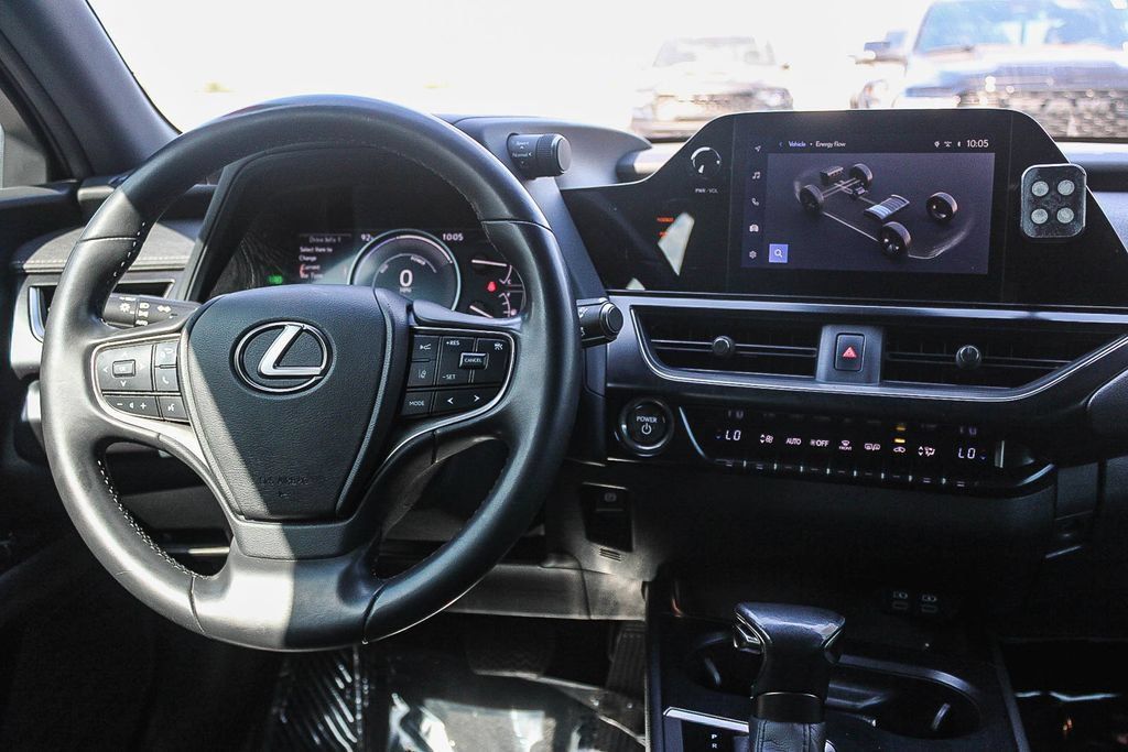 Used 2023 Lexus UX 250h FWD w/ Accessory Package (Z2) image 14