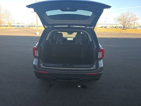 New 2026 Ford Explorer Active image 10