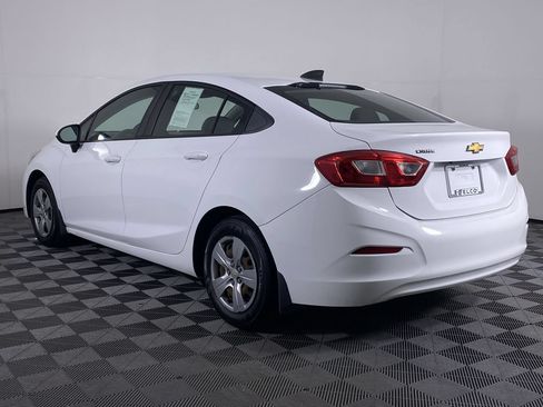 Used 2017 Chevrolet Cruze LS FWD image 15
