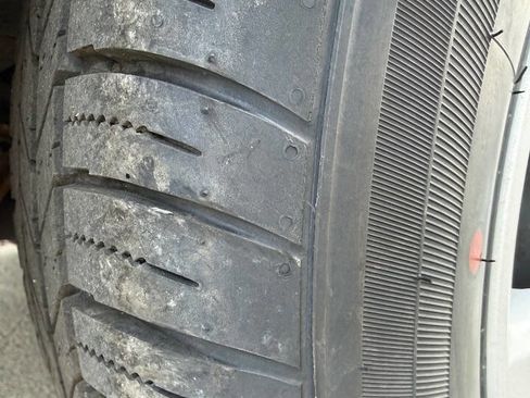 Used 2011 Toyota Camry LE image 12