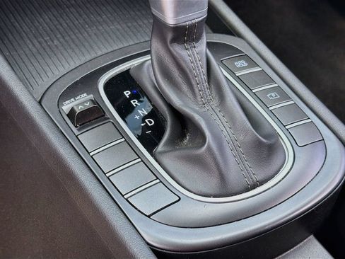 Used 2025 Hyundai Kona SEL FWD image 18