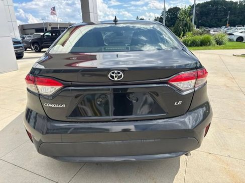 Used 2022 Toyota Corolla LE FWD image 6