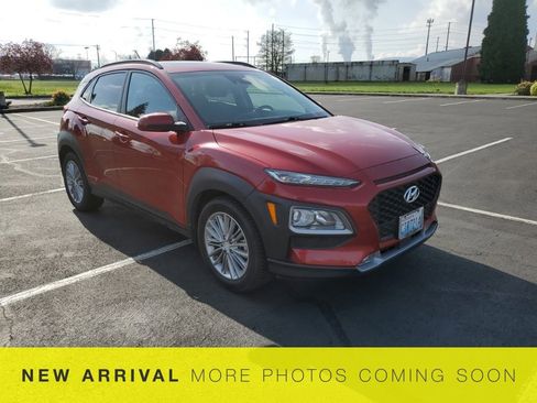 Used 2018 Hyundai Kona SEL w/ SEL Tech Package 02 image 2