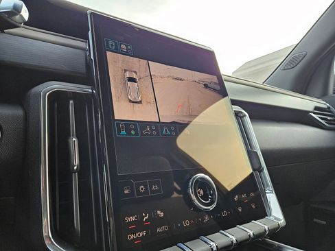 New 2026 GMC Acadia Elevation image 16