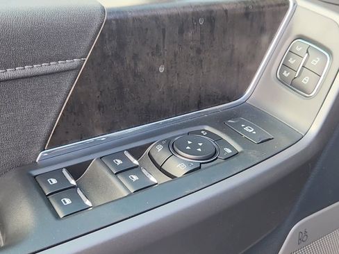 New 2025 Ford F350 Lariat w/ Lariat Ultimate Package image 9