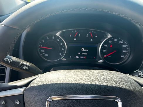 Used 2023 GMC Terrain SLT FWD image 16