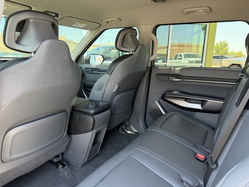 Used 2024 Kia EV9 Light RWD image 34