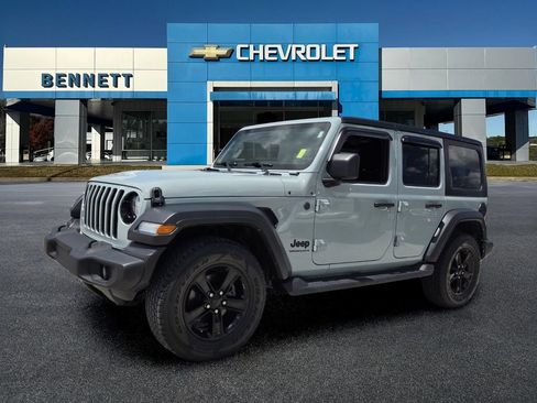 Used 2023 Jeep Wrangler Unlimited Sport AWD/4WD image 3