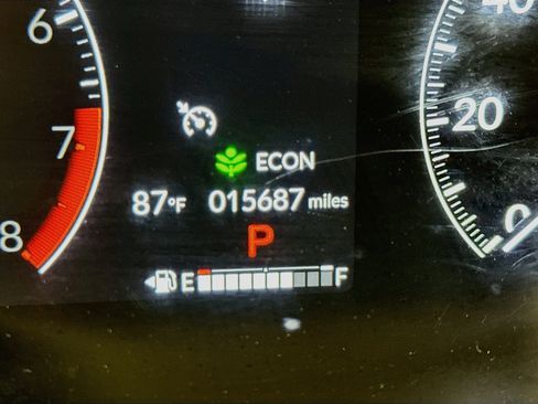 Used 2025 Honda HR-V LX image 19