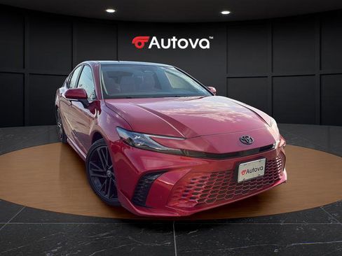 Used 2025 Toyota Camry XSE image 7