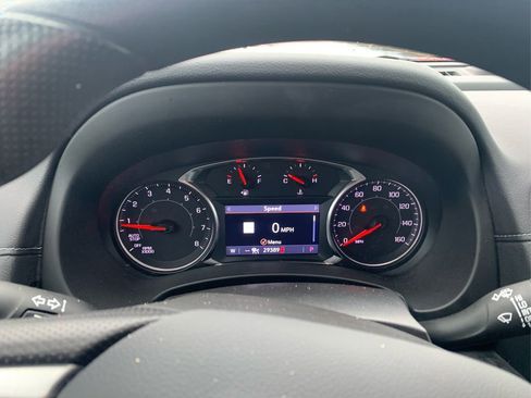 Used 2023 GMC Terrain SLE w/ Driver Convenience Package image 16