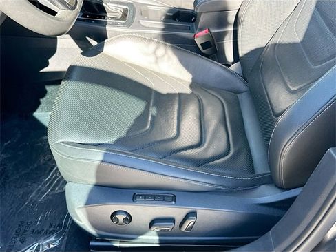 Used 2021 Volkswagen Jetta SEL Premium image 18