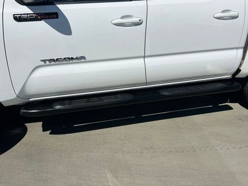 Used 2021 Toyota Tacoma SR5 image 9