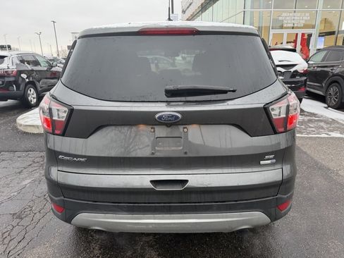 Used 2017 Ford Escape SE image 5
