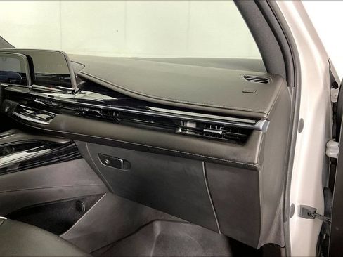 Used 2021 Cadillac Escalade Sport w/ Driver Assist Tech Package AWD/4WD image 19