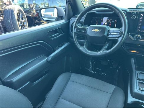 Used 2023 Chevrolet Colorado W/T image 18