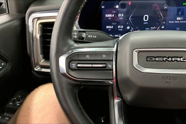 Used 2023 GMC Canyon Denali AWD/4WD image 26