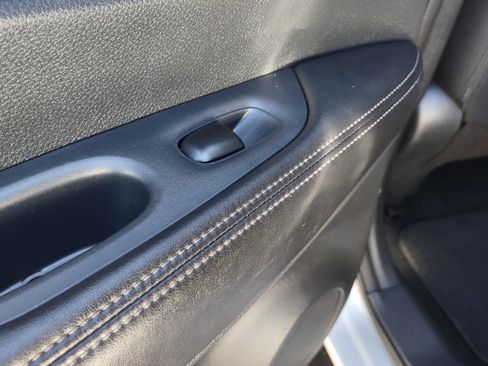 Used 2018 Nissan Rogue SV image 30