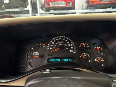 Used 2004 GMC Sierra 2500 SLE w/ Skid Plate Package AWD/4WD image 16