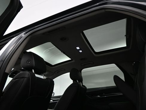 Used 2020 Buick Enclave Avenir w/ Avenir Technology Package image 23