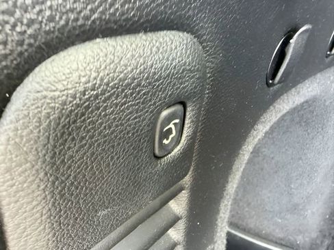 Used 2020 Jeep Grand Cherokee Altitude AWD/4WD image 11