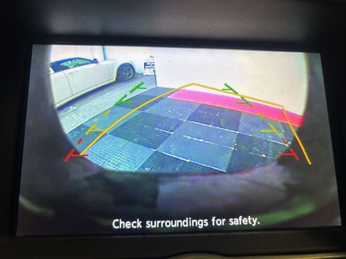 Used 2013 INFINITI G37 Journey w/ Premium Pkg image 25