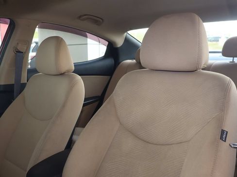 Used 2013 Hyundai Elantra GLS w/ Preferred Pkg FWD image 15