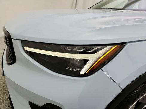 Certified 2026 Volvo XC40 B5 Plus AWD/4WD image 28