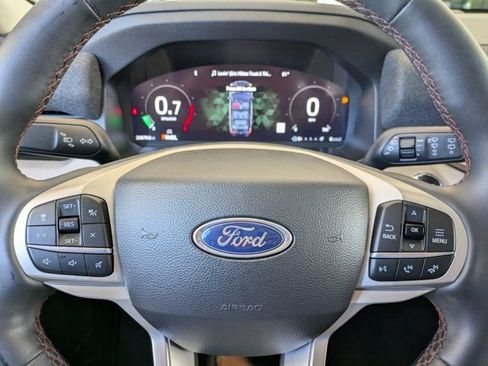 Certified 2025 Ford Explorer Active image 26