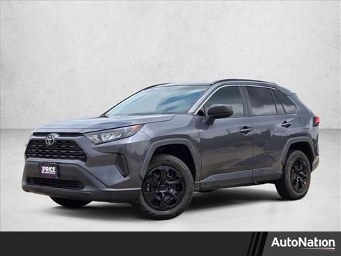 Used 2020 Toyota RAV4 LE AWD/4WD image 1