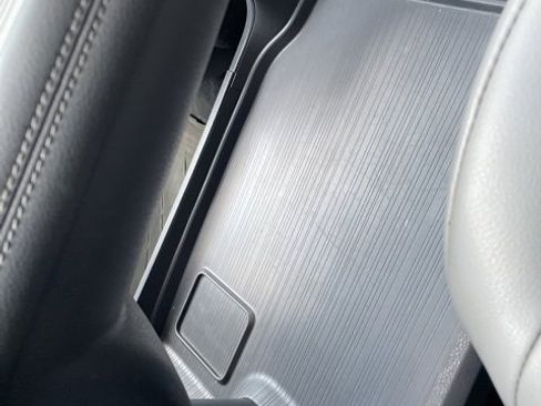 Used 2021 Toyota Sienna XLE image 37