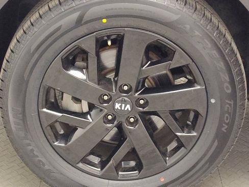 Used 2021 Kia Sorento S w/ Panoramic Sunroof Package image 31