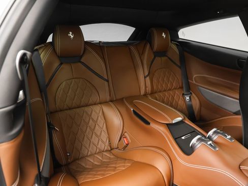 Certified 2020 Ferrari GTC4Lusso V12 image 28