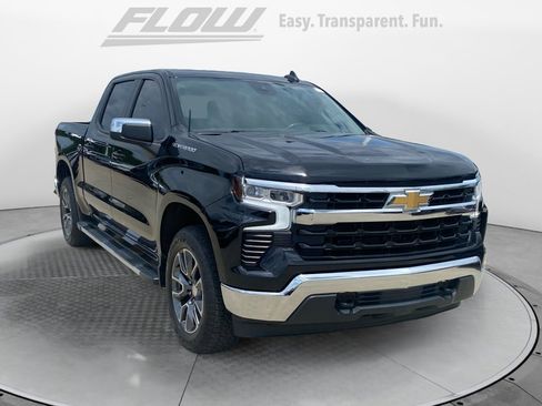 Used 2022 Chevrolet Silverado 1500 LT AWD/4WD image 1