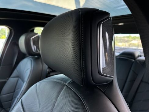 Used 2023 BMW 740i w/ Parking Assistance Package RWD image 17
