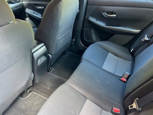 Used 2023 Nissan Sentra SV image 12