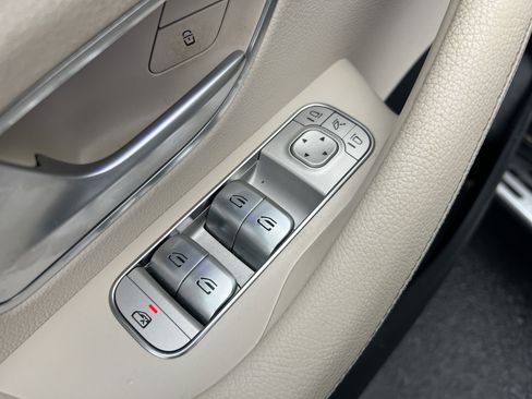 Certified 2023 Mercedes-Benz GLS 450 4MATIC image 15