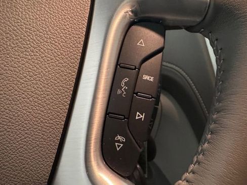 Used 2017 GMC Acadia Limited SLT image 8