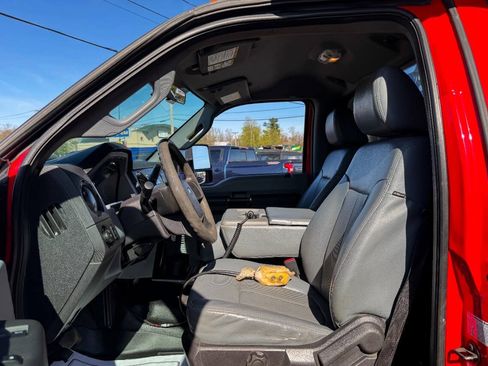 Used 2016 Ford F550 4x4 Regular Cab Super Duty w/ Power Equipment Group image 26