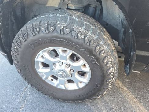 Used 2024 RAM 2500 Laramie AWD/4WD image 7