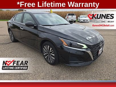 Used 2024 Nissan Altima 2.5 SV